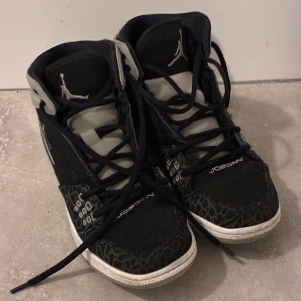 Nike Black and White Sneakers